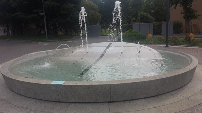 Fontana Piazza della Pace